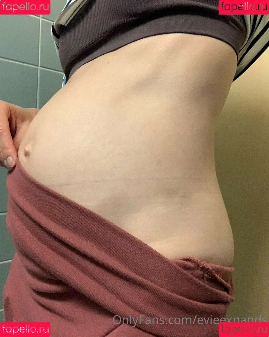 evieexpands Onlyfans Photo Gallery 
