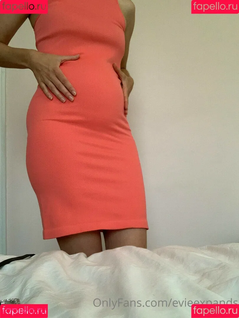 evieexpands Onlyfans Photo Gallery 
