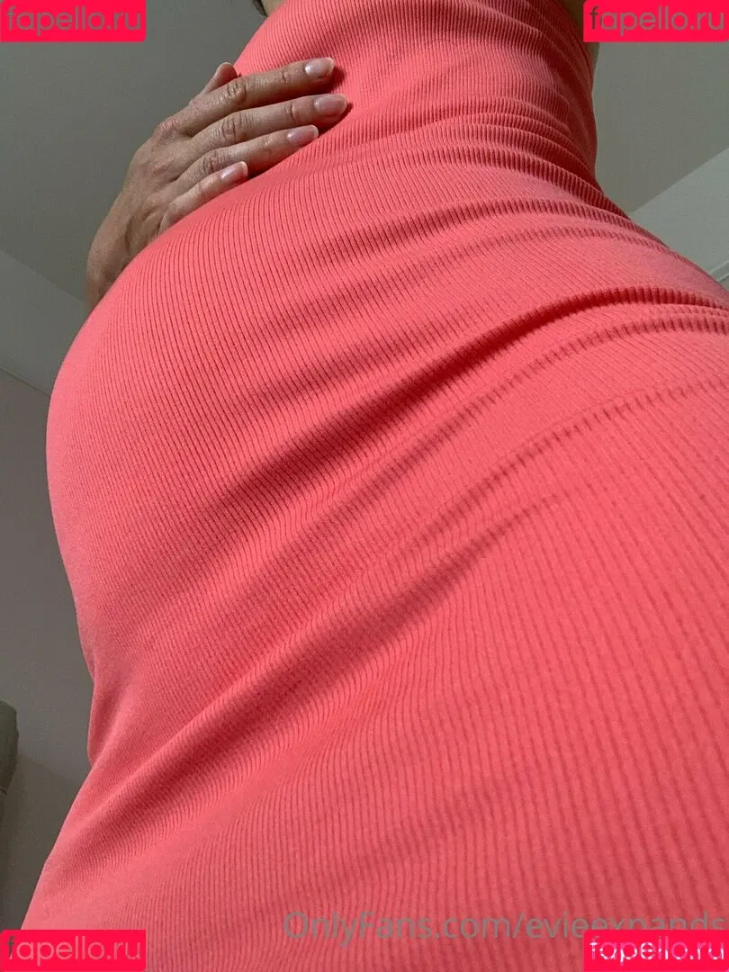 evieexpands Onlyfans Photo Gallery 