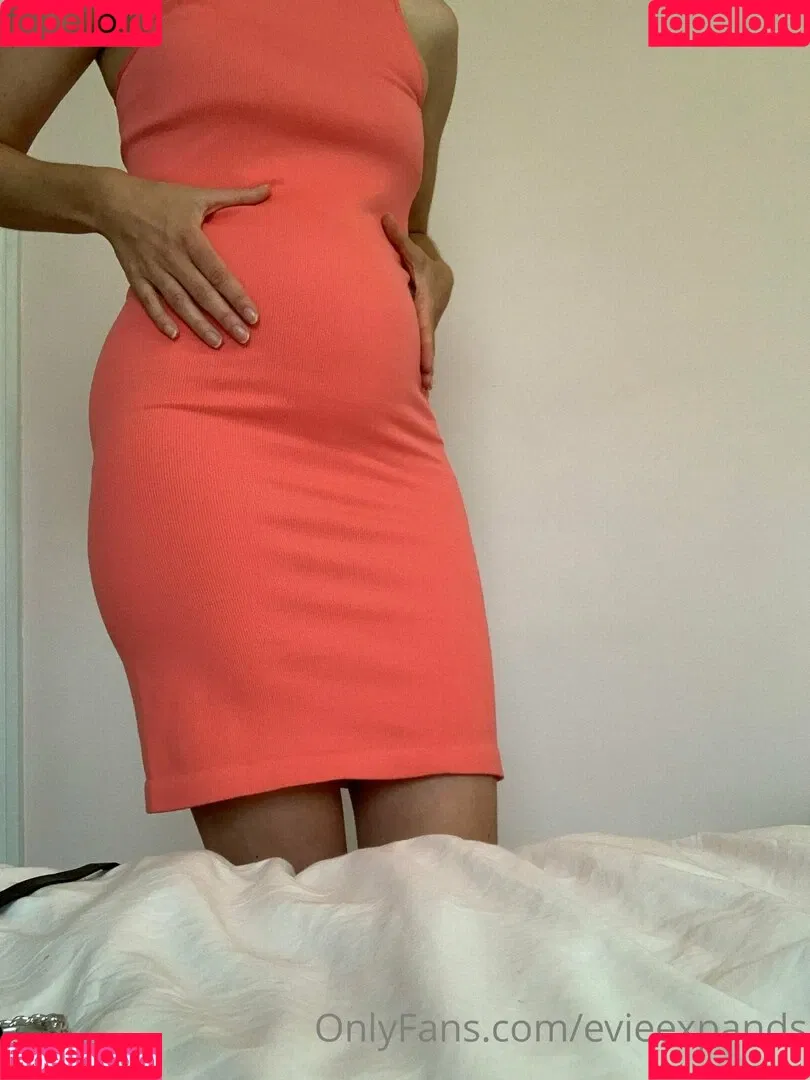 evieexpands Onlyfans Photo Gallery 