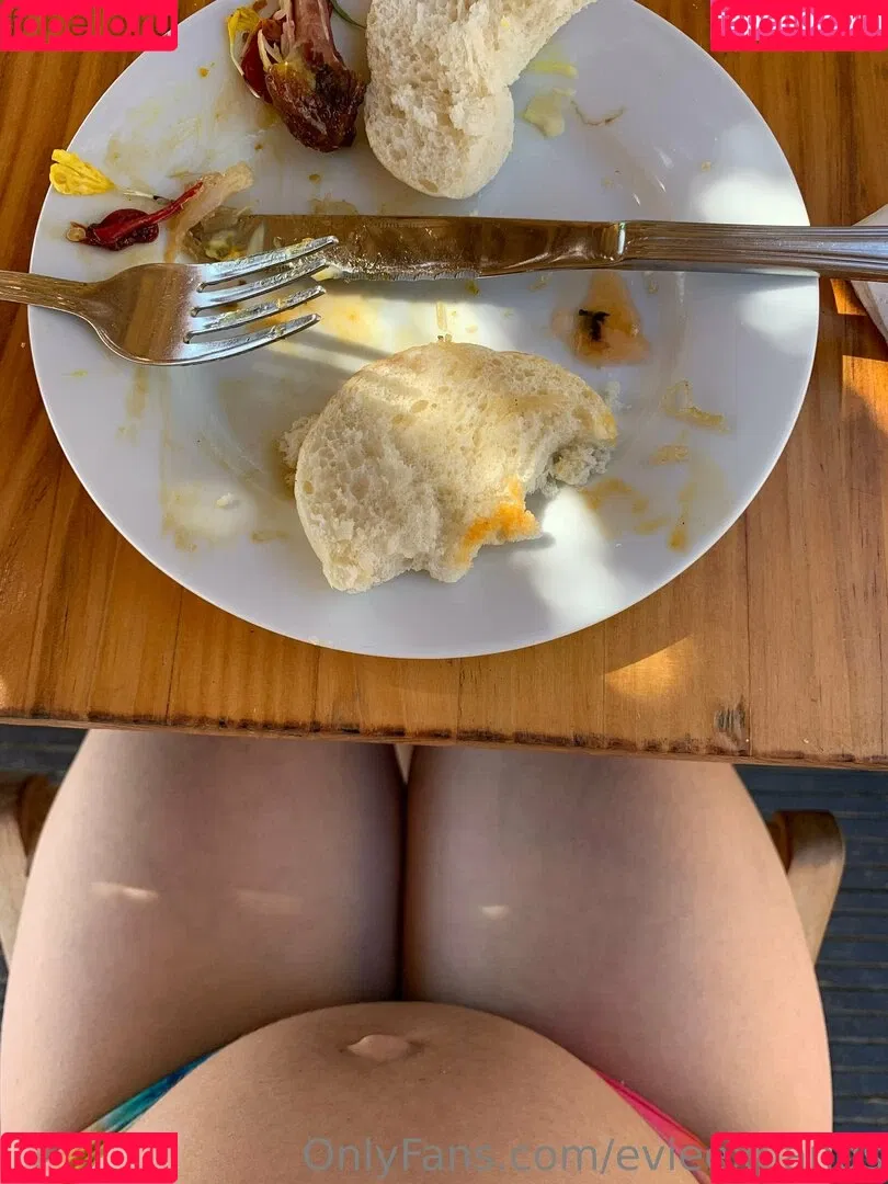 evieexpands Onlyfans Photo Gallery 