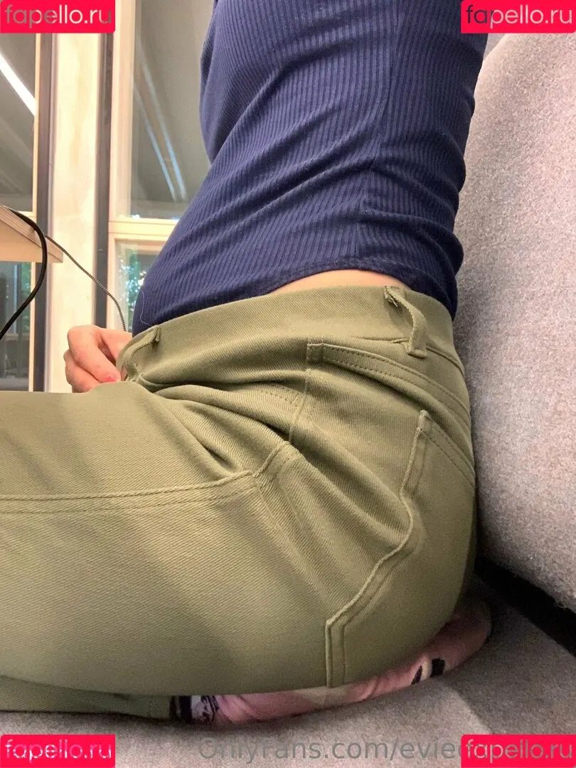evieexpands Onlyfans Photo Gallery 