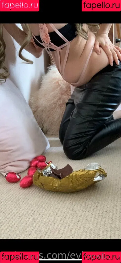 evieexpands Onlyfans Photo Gallery 
