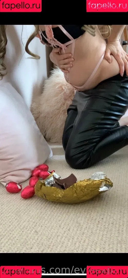evieexpands Onlyfans Photo Gallery 
