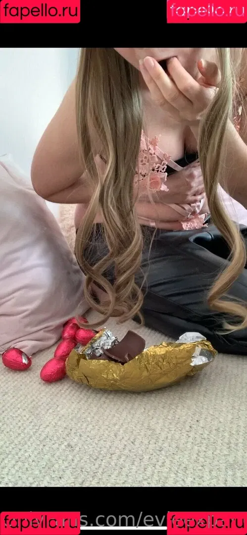 evieexpands Onlyfans Photo Gallery 