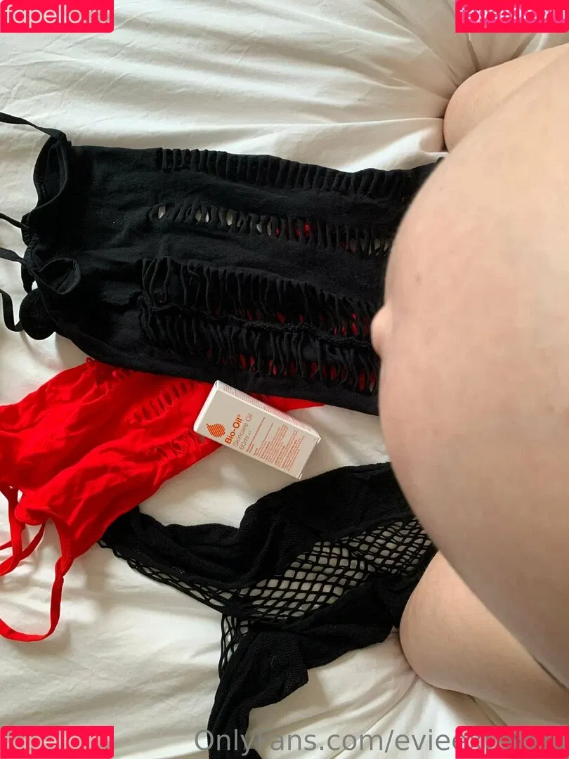 evieexpands Onlyfans Photo Gallery 