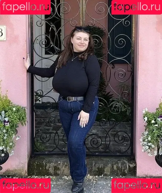 Sophia A Onlyfans Photo Gallery 