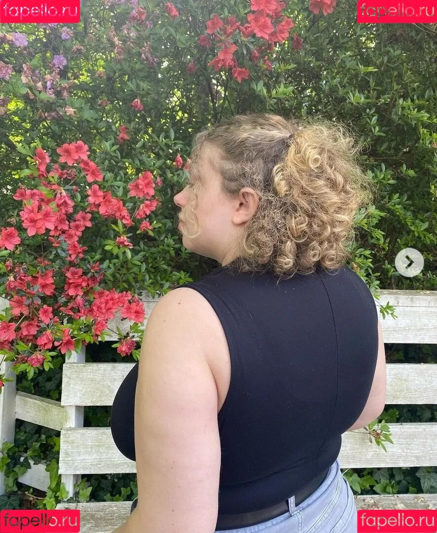 Sophia A Onlyfans Photo Gallery 