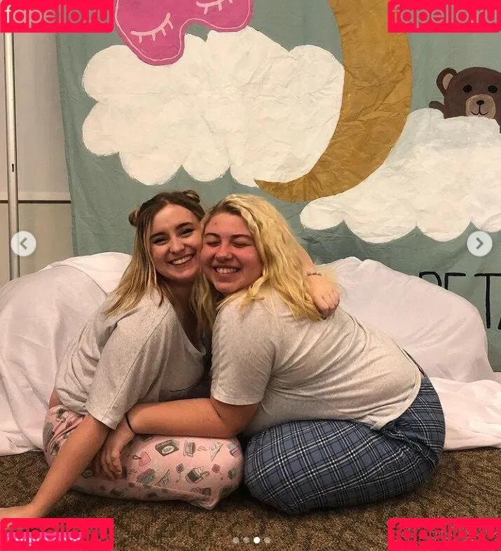 Sophia A Onlyfans Photo Gallery 