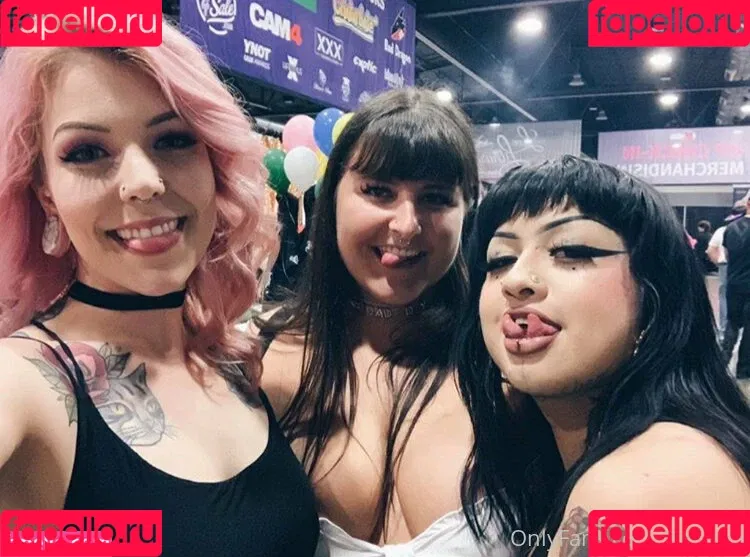 freeleila Onlyfans Photo Gallery 