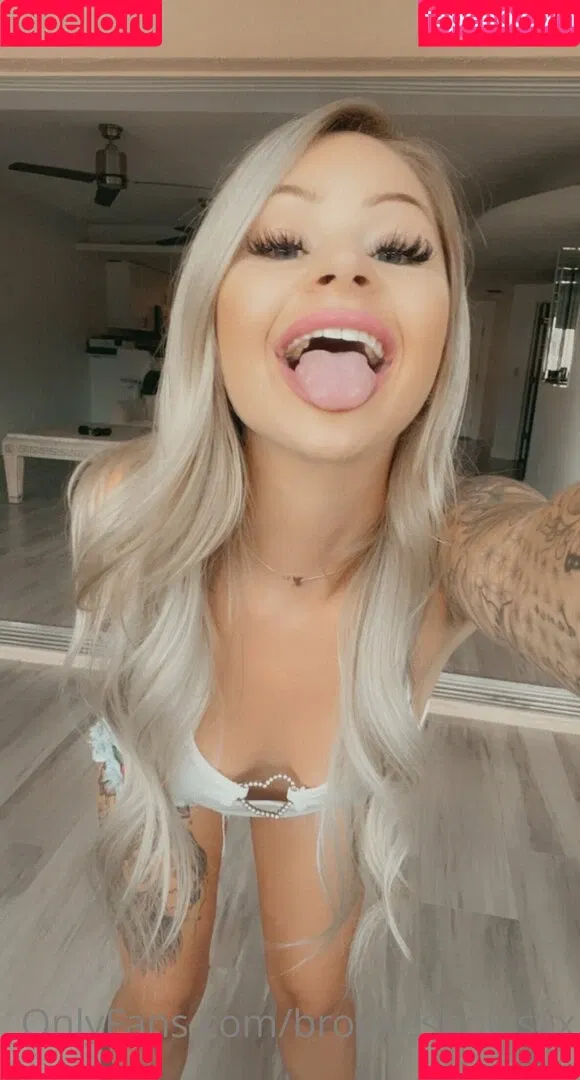 brookeshowsxx Onlyfans Photo Gallery 