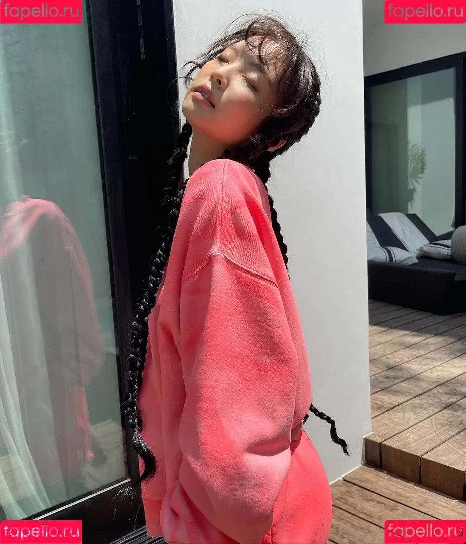 Jennie | BLΛƆKPIИK Onlyfans Photo Gallery 