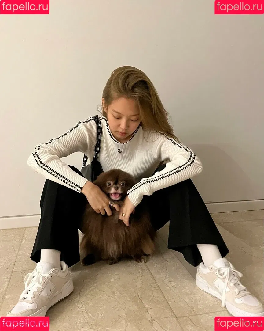 Jennie | BLΛƆKPIИK Onlyfans Photo Gallery 
