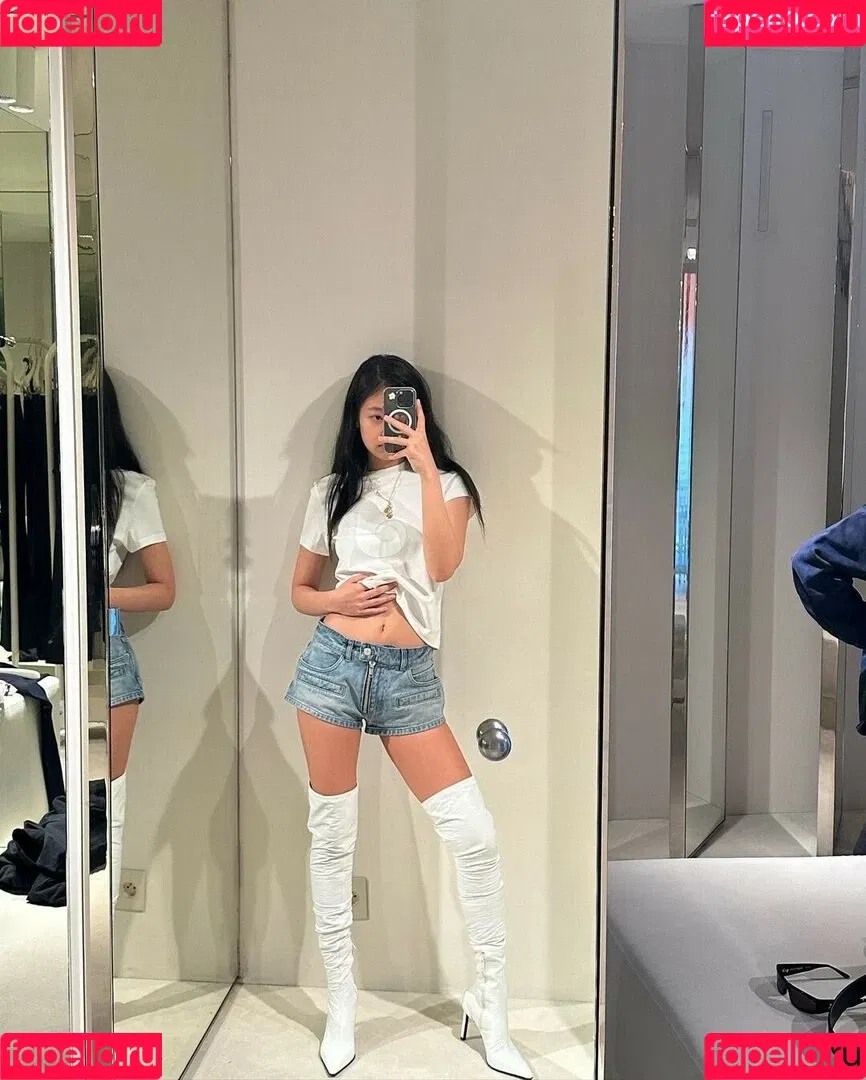 Jennie | BLΛƆKPIИK Onlyfans Photo Gallery 