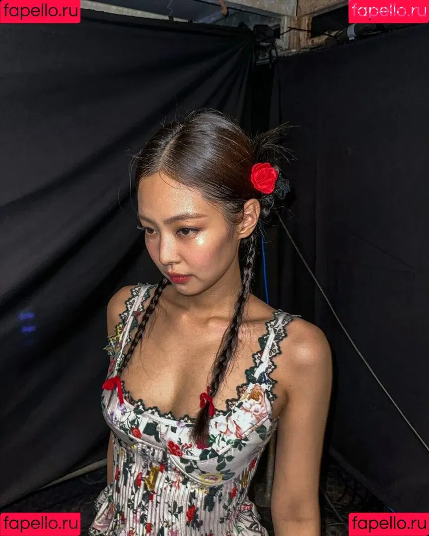 Jennie | BLΛƆKPIИK Onlyfans Photo Gallery 