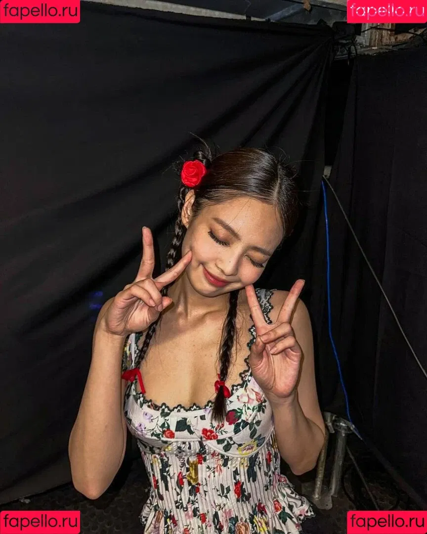 Jennie | BLΛƆKPIИK Onlyfans Photo Gallery 