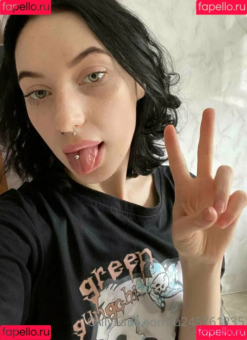 alicewonderfull Onlyfans Photo Gallery 