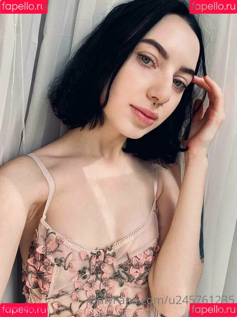 alicewonderfull Onlyfans Photo Gallery 