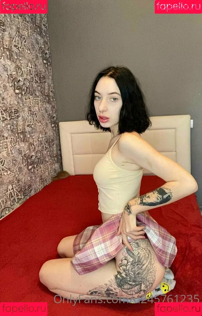 alicewonderfull Onlyfans Photo Gallery 