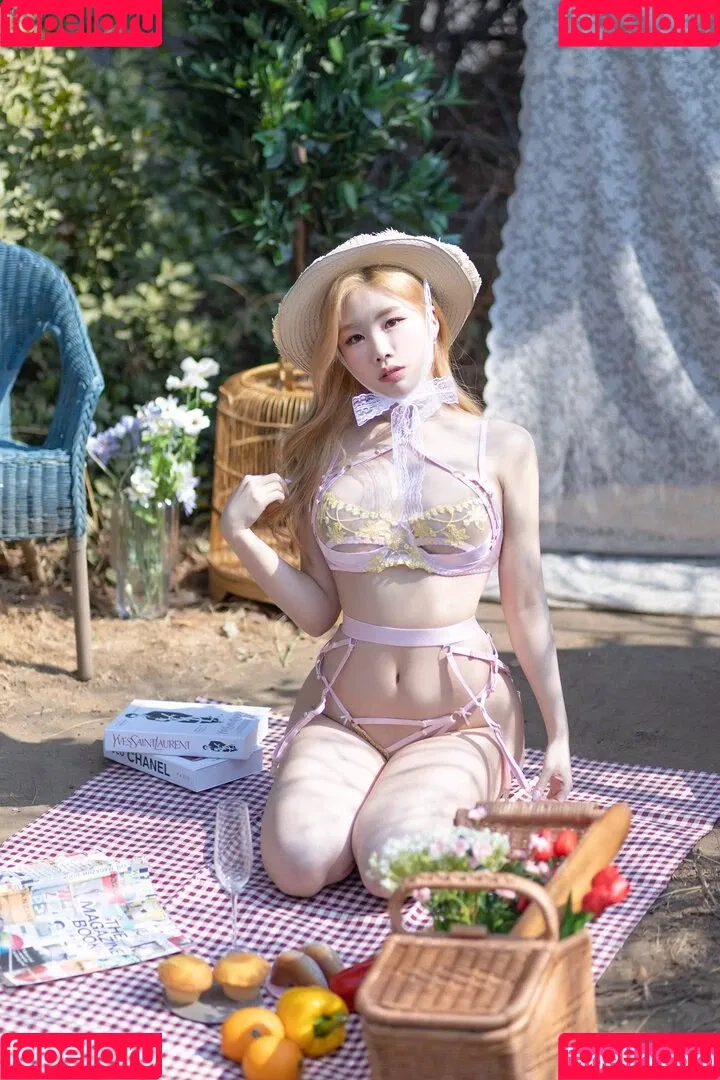 Yebin Onlyfans Photo Gallery 
