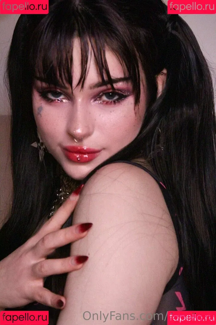 elfsandi Onlyfans Photo Gallery 