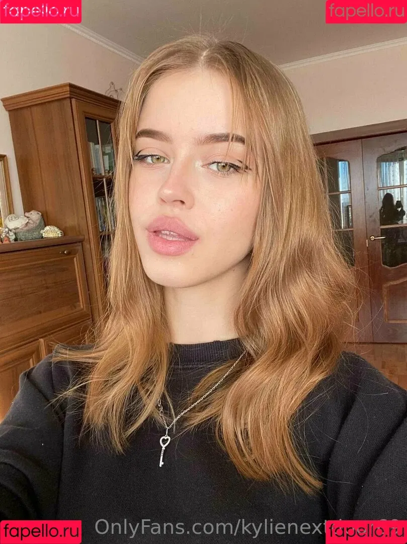 kylienextdoor69 Onlyfans Photo Gallery 