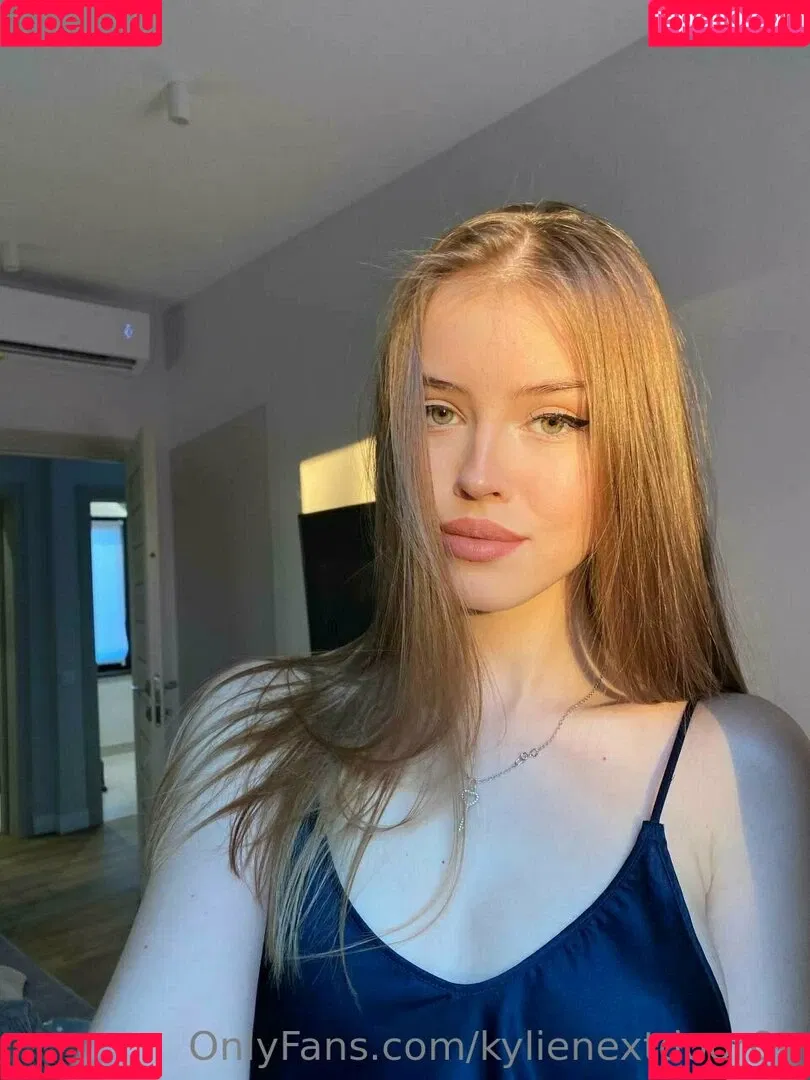 kylienextdoor69 Onlyfans Photo Gallery 