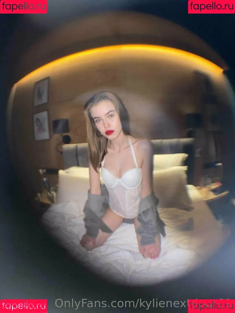 kylienextdoor69 Onlyfans Photo Gallery 