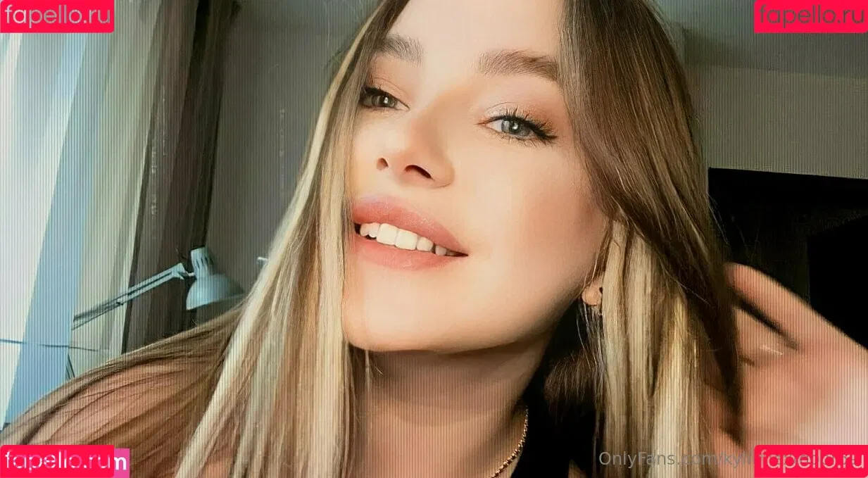 kylienextdoor69 Onlyfans Photo Gallery 