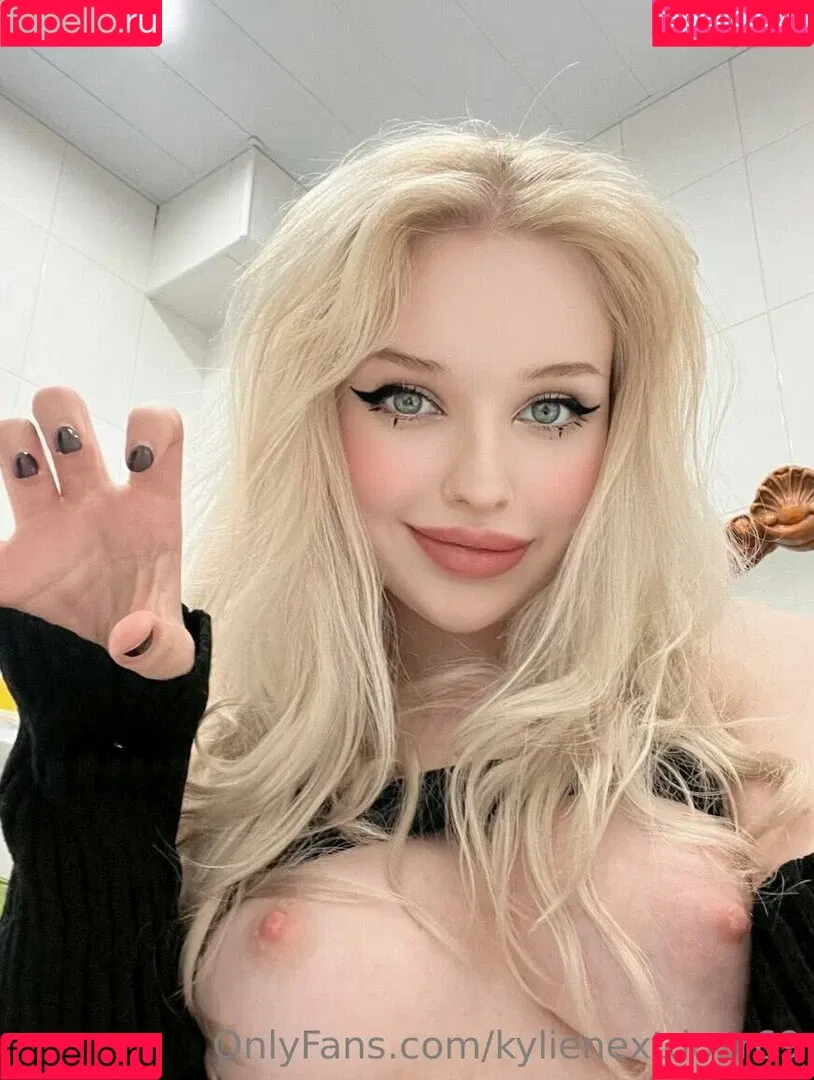kylienextdoor69 Onlyfans Photo Gallery 