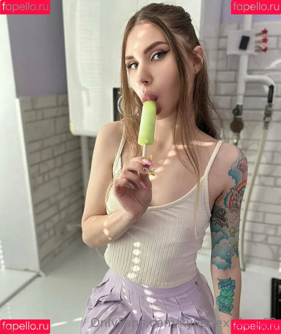 kylienextdoor69 Onlyfans Photo Gallery 