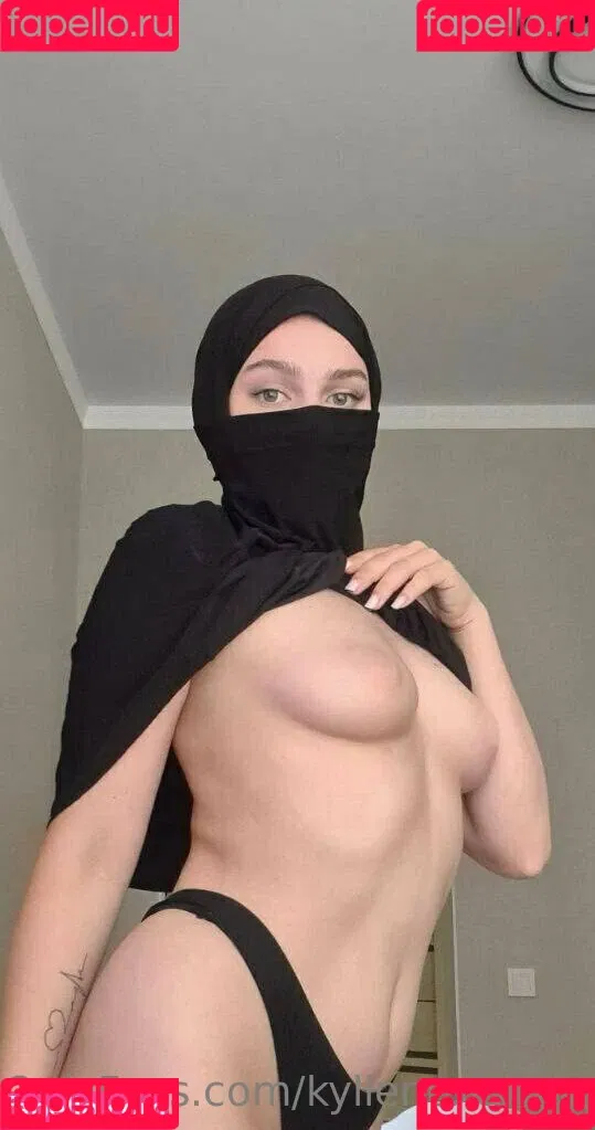 kylienextdoor69 Onlyfans Photo Gallery 