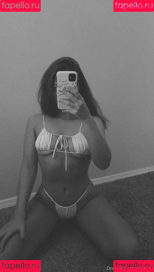 SolelyLu Onlyfans Photo Gallery 