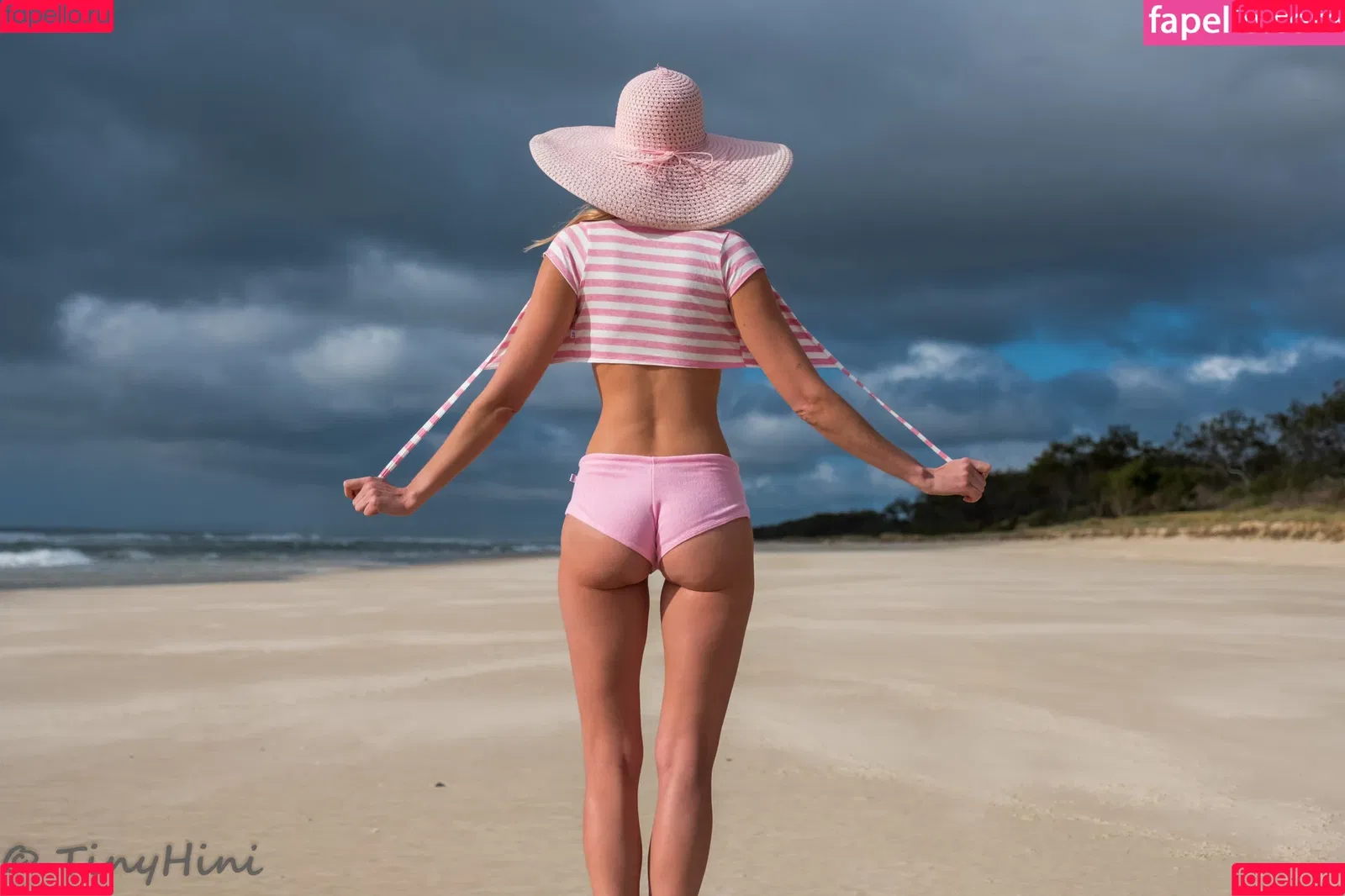 Tinyhini Onlyfans Photo Gallery 