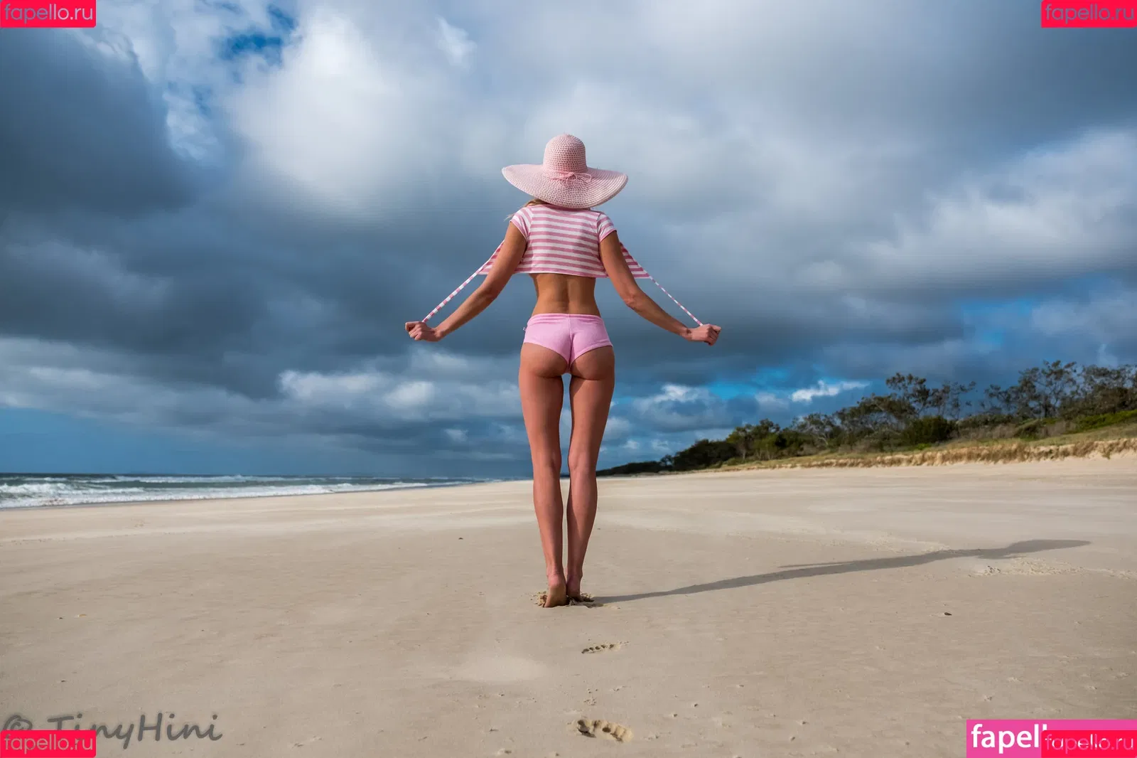 Tinyhini Onlyfans Photo Gallery 