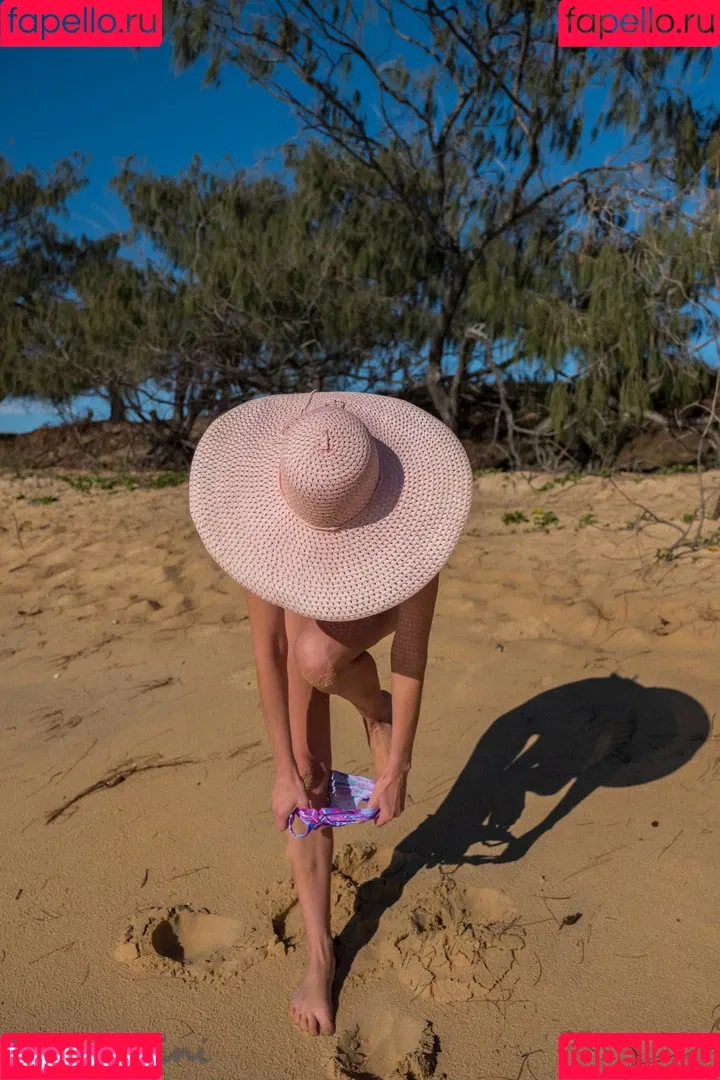 Tinyhini Onlyfans Photo Gallery 