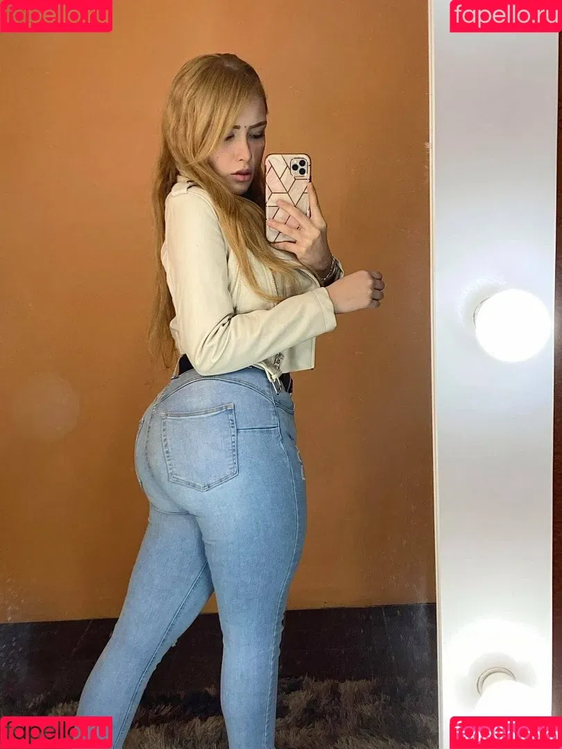 Stephanie Scarleth Onlyfans Photo Gallery 