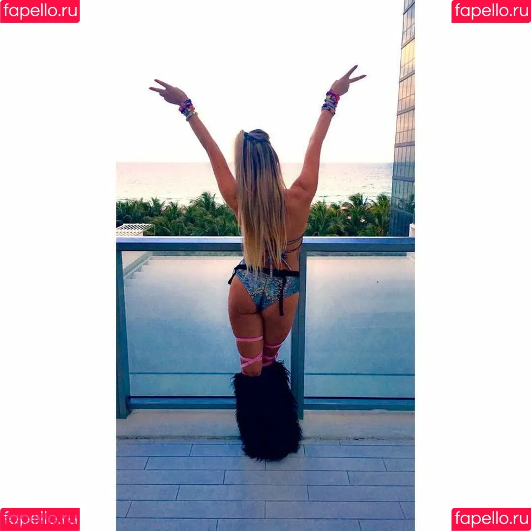 Amber BeIarski Onlyfans Photo Gallery 