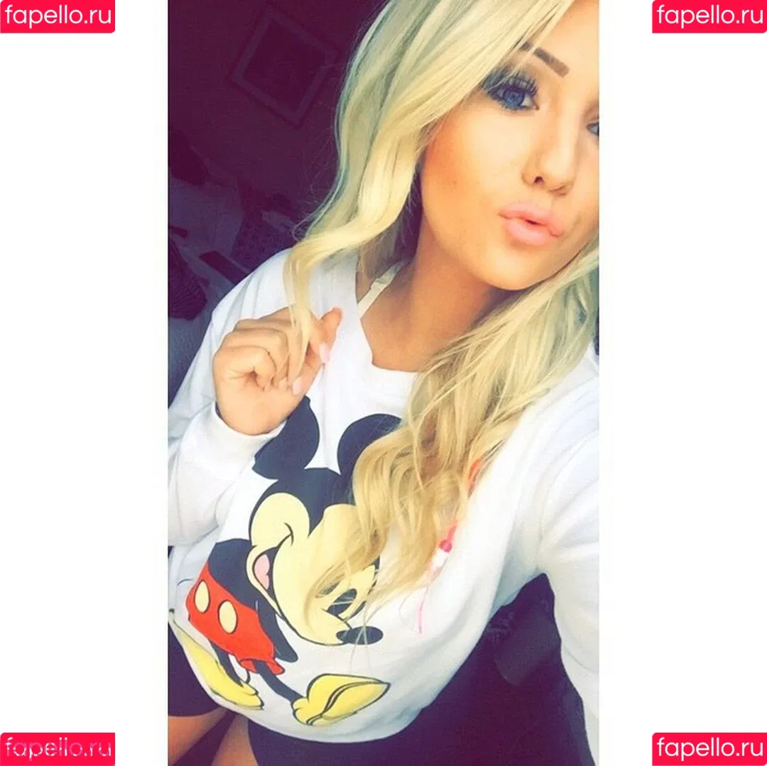 Amber BeIarski Onlyfans Photo Gallery 