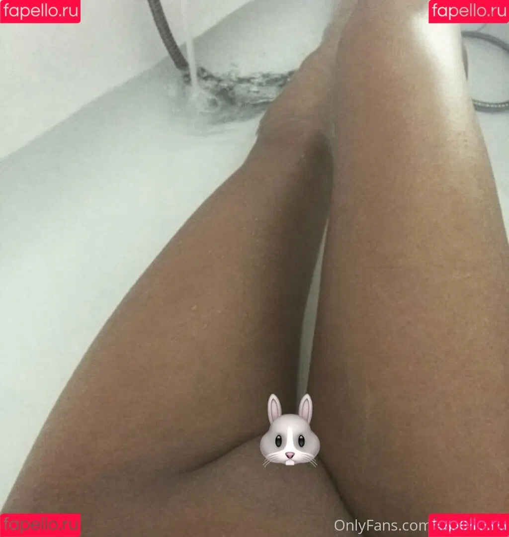 celinefree Onlyfans Photo Gallery 