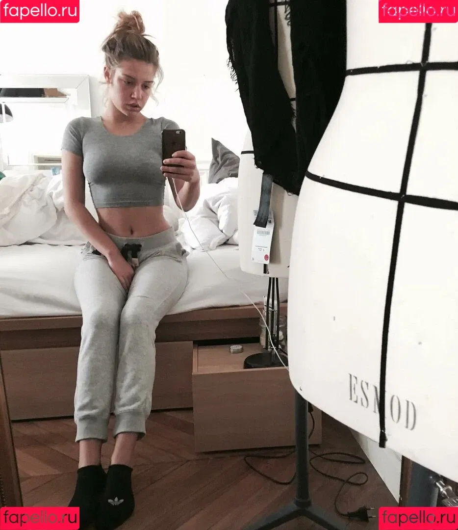 Adele Exarchopoulos Onlyfans Photo Gallery 