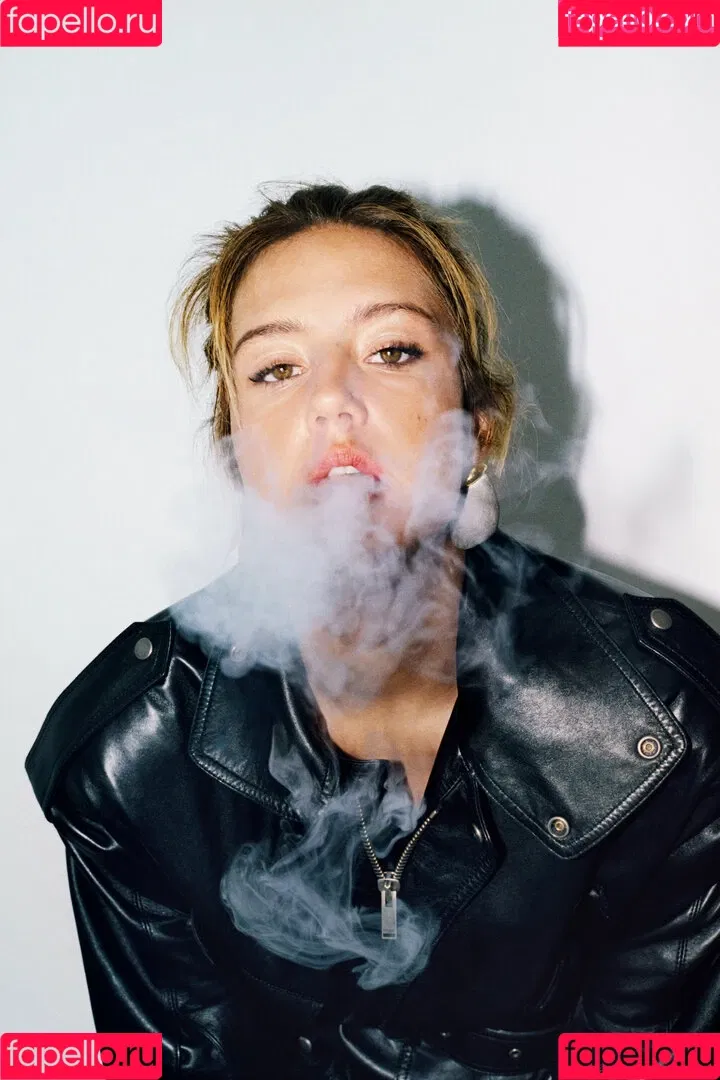 Adele Exarchopoulos Onlyfans Photo Gallery 