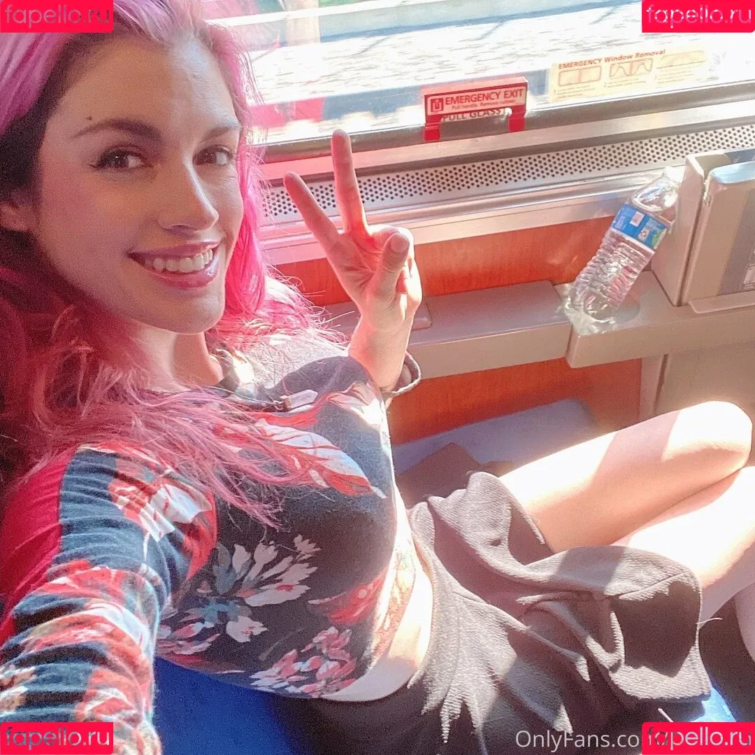 Luxneon Onlyfans Photo Gallery 