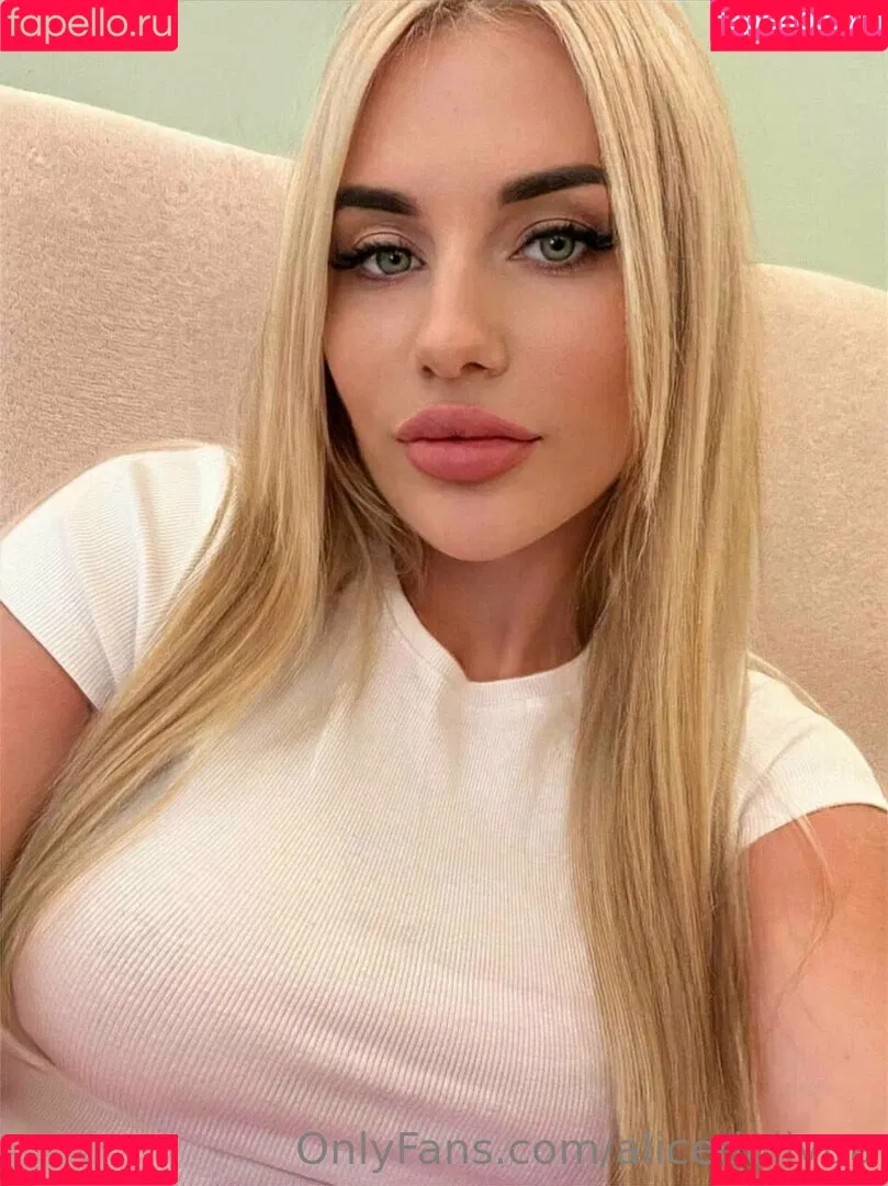 alicedollyua Onlyfans Photo Gallery 