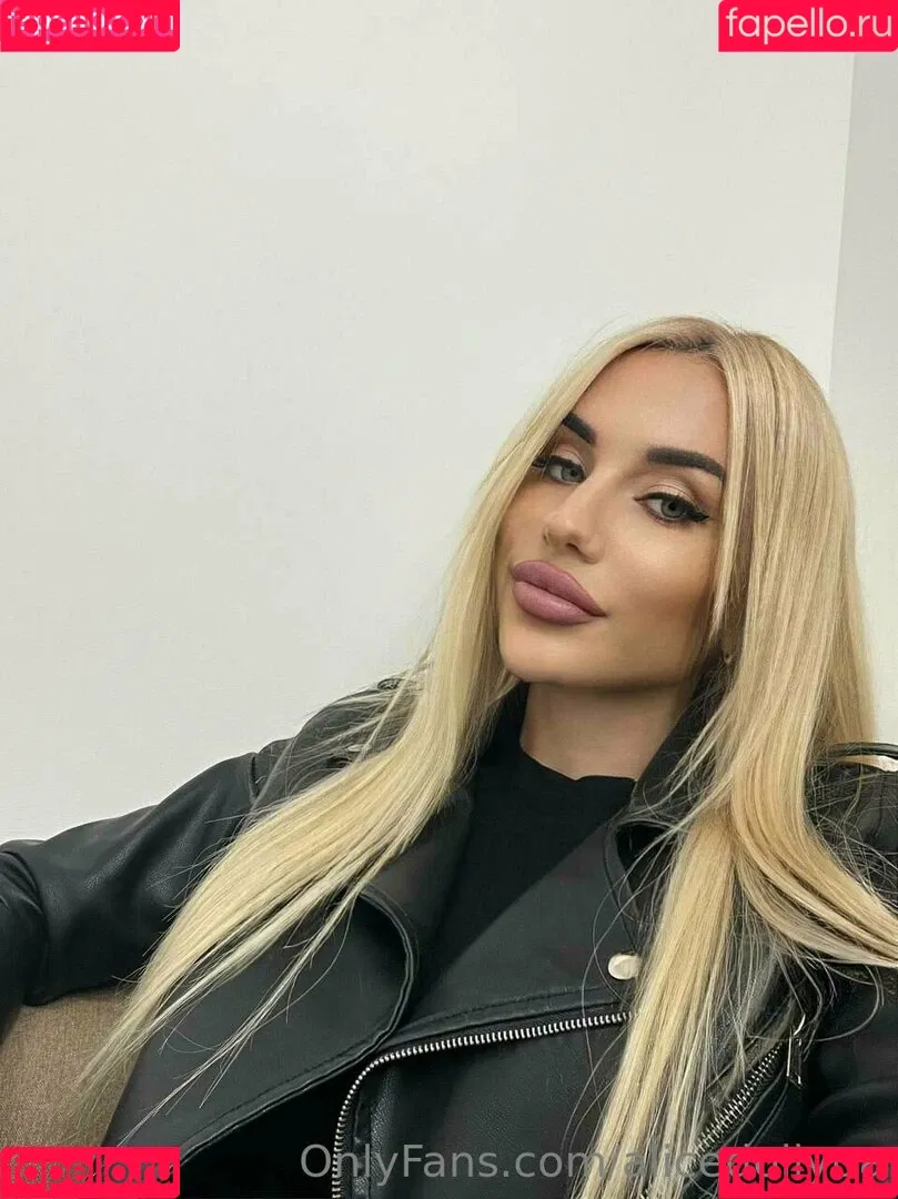 alicedollyua Onlyfans Photo Gallery 