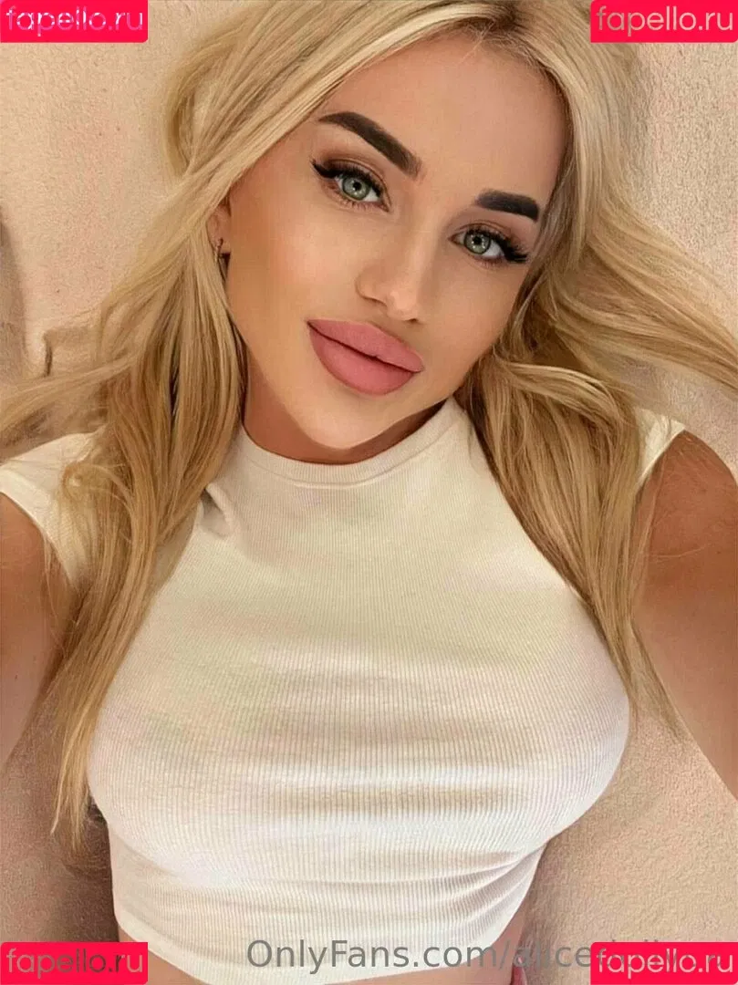 alicedollyua Onlyfans Photo Gallery 