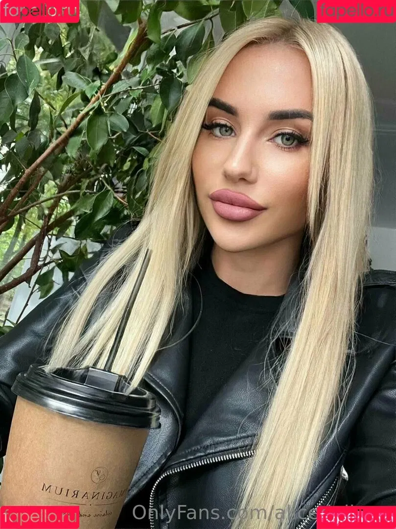 alicedollyua Onlyfans Photo Gallery 