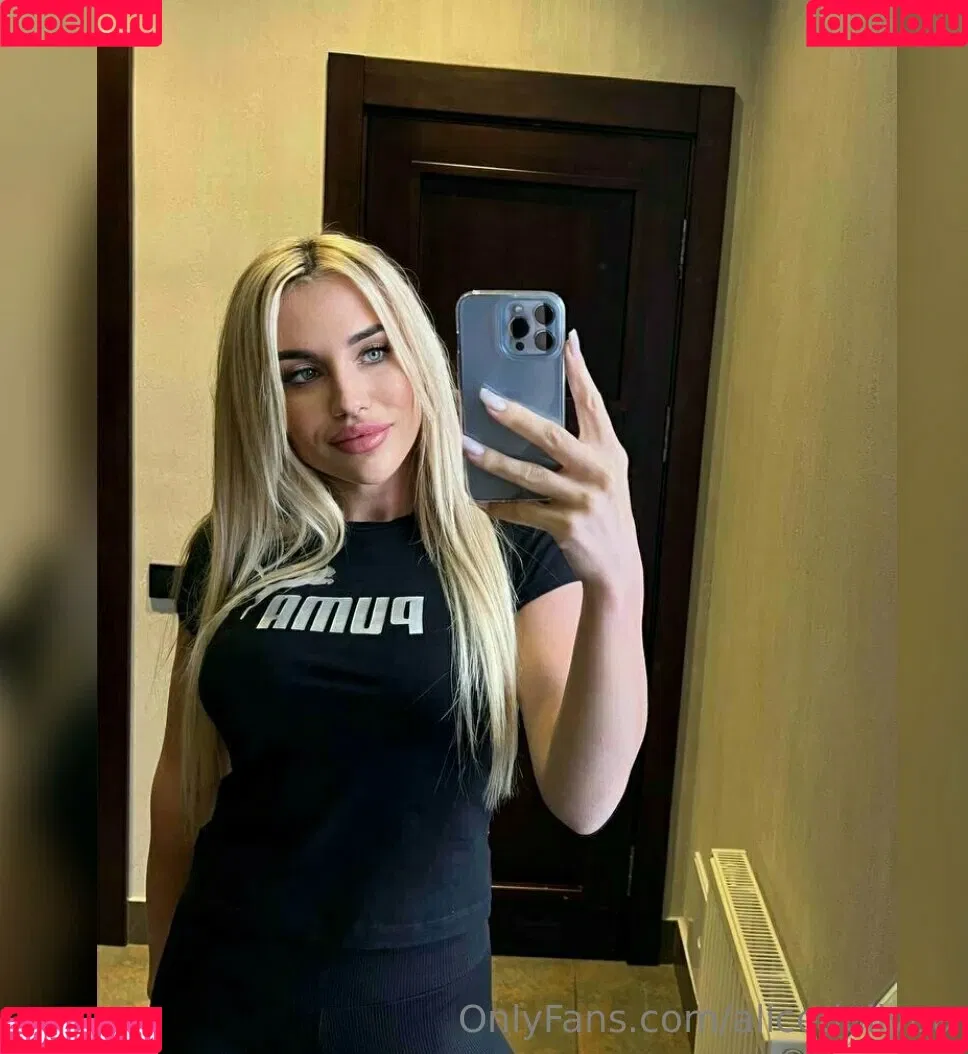 alicedollyua Onlyfans Photo Gallery 