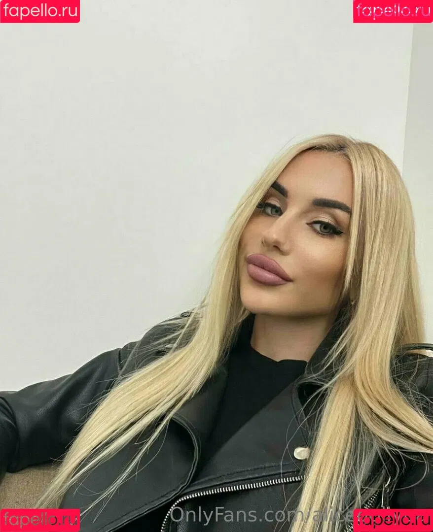 alicedollyua Onlyfans Photo Gallery 