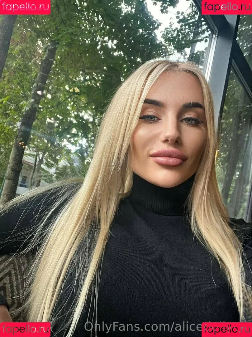 alicedollyua Onlyfans Photo Gallery 
